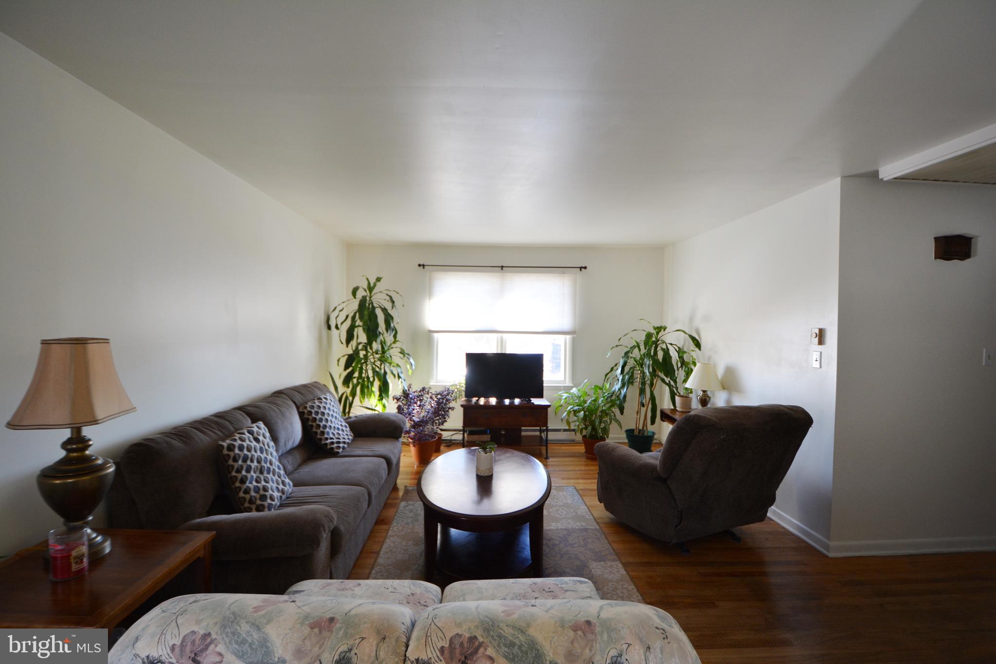 15522 Liberty Road Mount Airy, MD 21771 - Photo 38 of 53 Living room