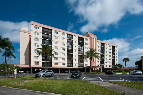 $169,000 | 19029 US Highway 19 North, Unit 9403, Clearwater, FL 33764