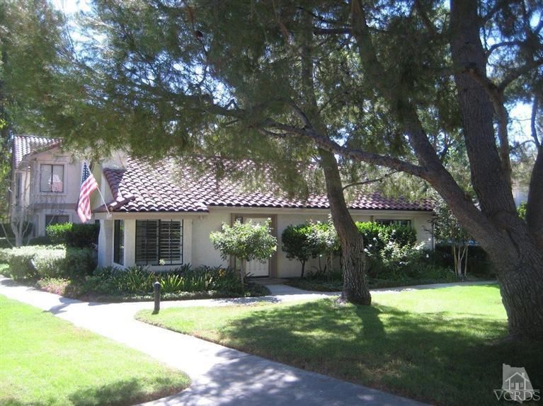 954 Thistlegate Road Oak Park, CA 91377 - Photo 1 of 23 Primary Photo