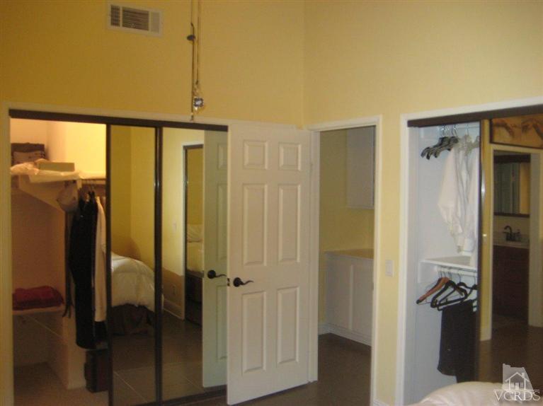 954 Thistlegate Road Oak Park, CA 91377 - Photo 13 of 23 Additional Photo