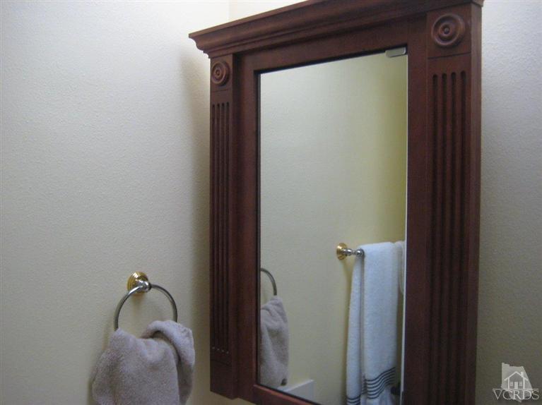 954 Thistlegate Road Oak Park, CA 91377 - Photo 17 of 23 Additional Photo