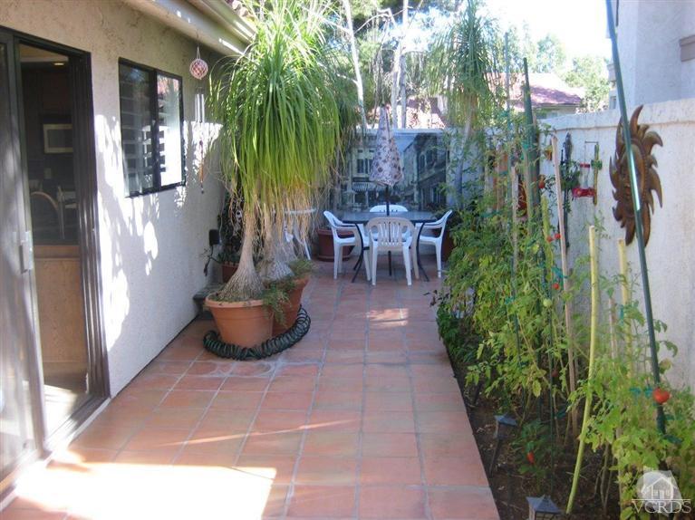 954 Thistlegate Road Oak Park, CA 91377 - Photo 19 of 23 Additional Photo