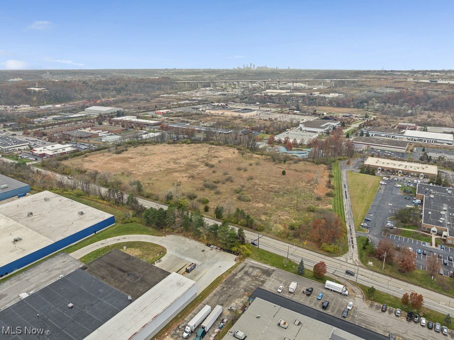 Rockside Rd Valley View Cleveland, OH 44125 - Photo 11 of 39 Aerial view of property's location featuring industrial structures