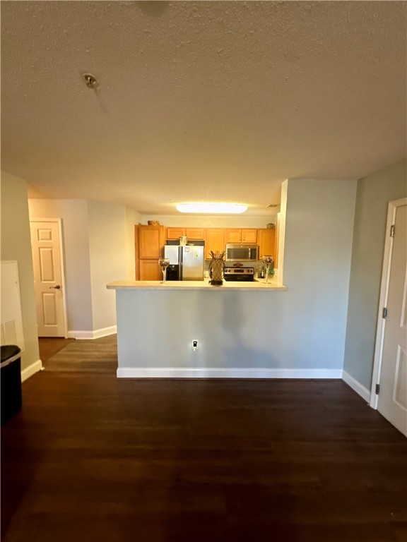 201 Lookover Drive, Unit 201 Anderson, SC 29621 - Photo 4 of 22 Kitchen Bar