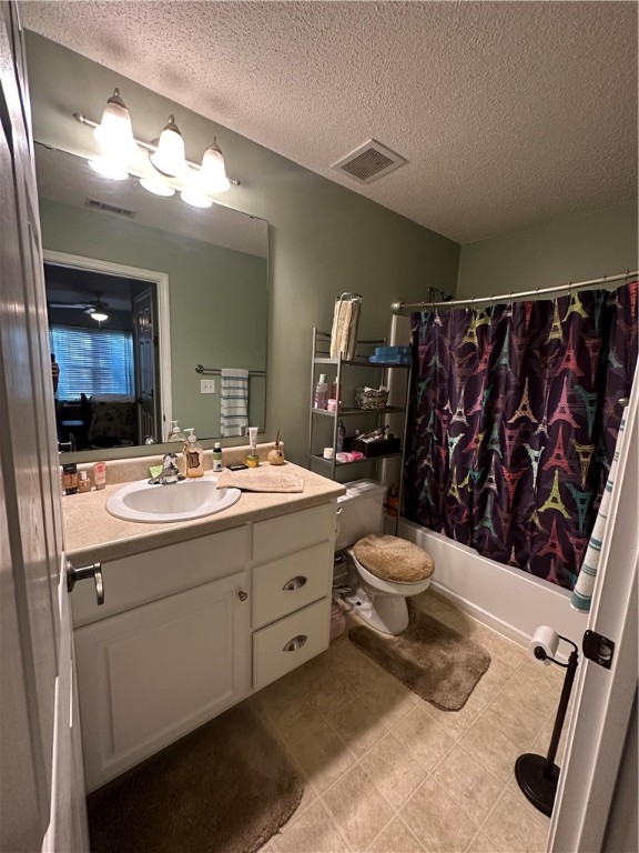 201 Lookover Drive, Unit 201 Anderson, SC 29621 - Photo 7 of 22 master bathroom