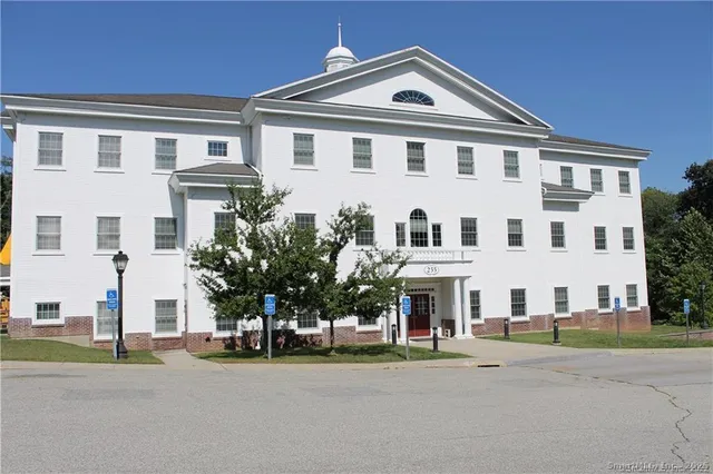 $1,600 | 255 Highway 80, Unit 305, Killingworth, CT 06419