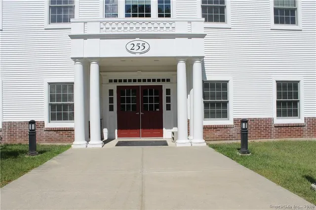 $1,600 | 255 Highway 80, Unit 305, Killingworth, CT 06419