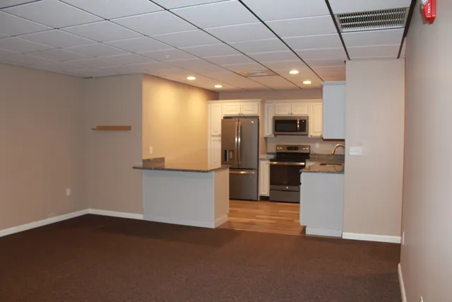 $1,600 | 255 Highway 80, Unit 305, Killingworth, CT 06419