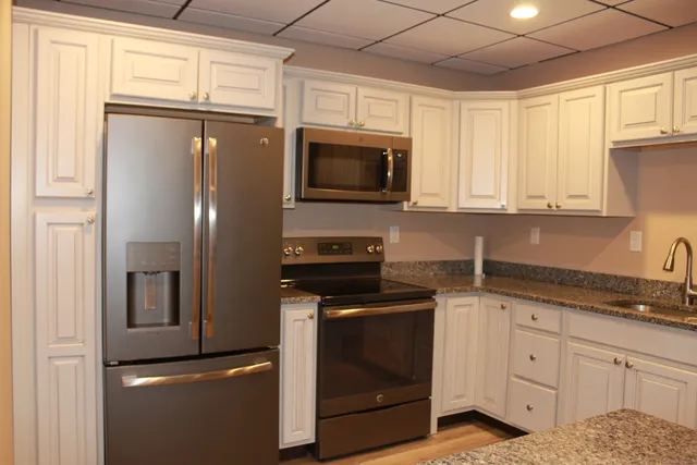 $1,600 | 255 Highway 80, Unit 305, Killingworth, CT 06419