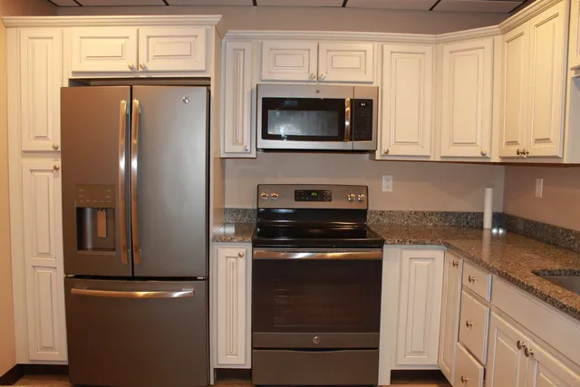 $1,600 | 255 Highway 80, Unit 305, Killingworth, CT 06419