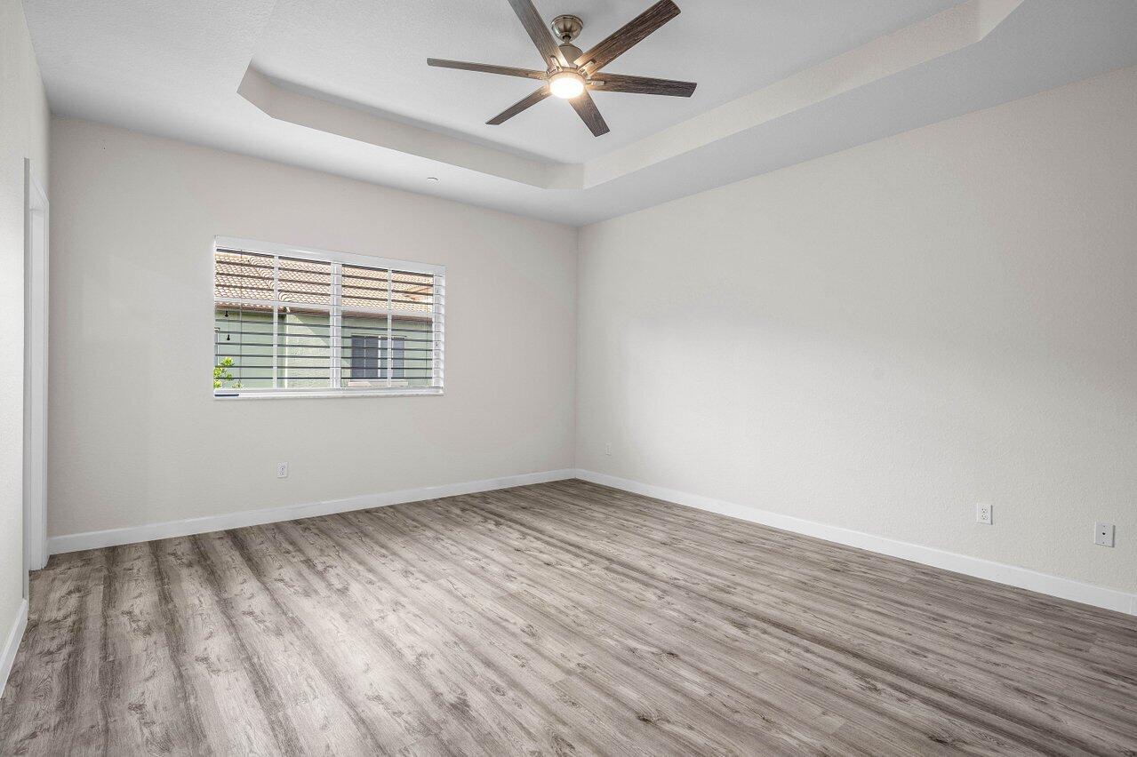 48 Northwest Hawthorne Place Boca Raton, FL 33432 - Photo 20 of 35 Primary Bedroom