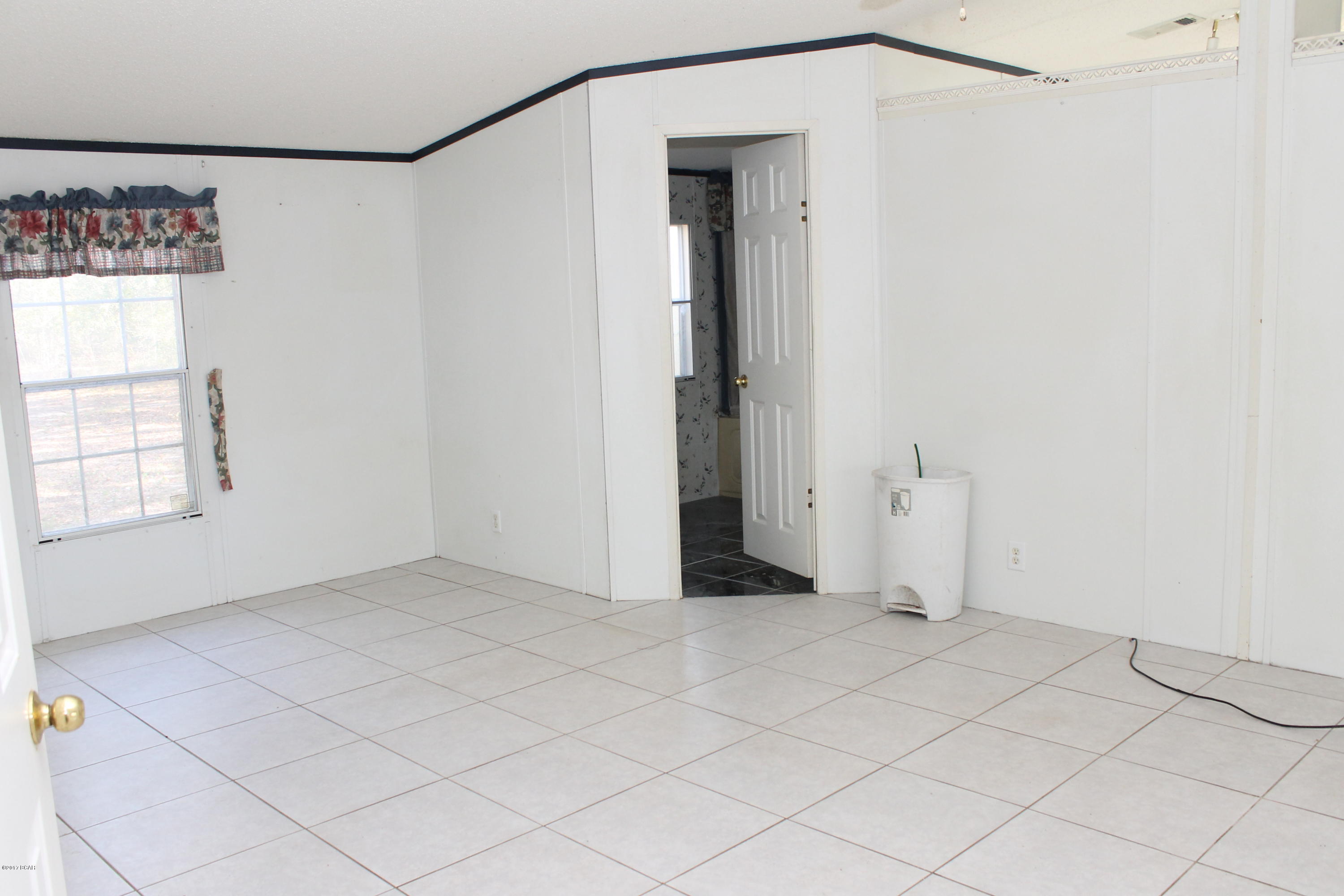 3737 Hicks Lake Road Vernon, FL 32462 - Photo 22 of 28 Gallery Image 22
