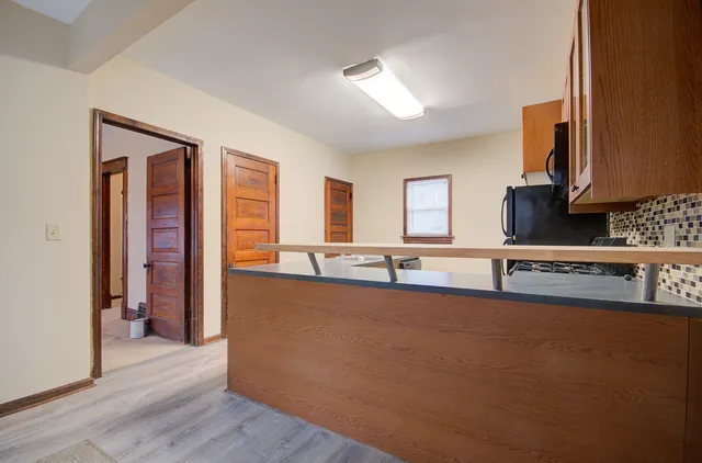 $1,600 | 811 John Street, Joliet, IL 60435