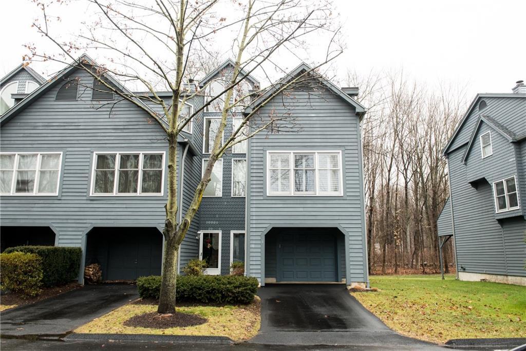 6 Fawn Ridge Lane, Unit 6 Wilton, CT 06897 - Photo 1 of 1 End unit