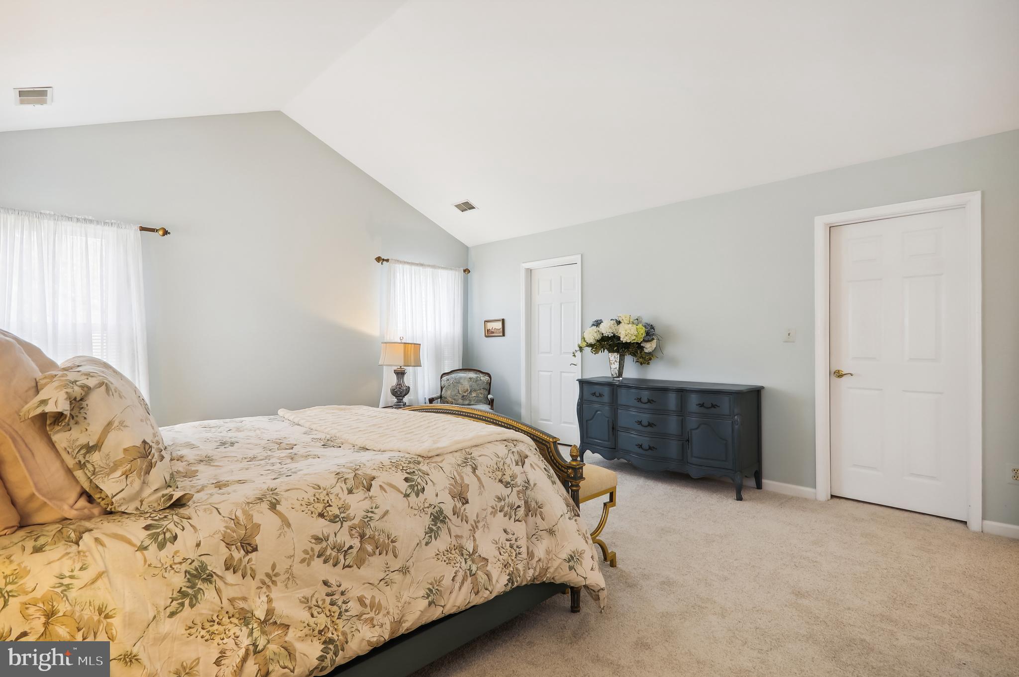 8001 Boulder Ridge Way Gaithersburg, MD 20882 - Photo 45 of 89 Primary bedroom