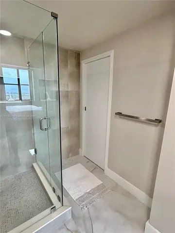 $3,650 | 888 Douglas Road, Unit PH05, Coral Gables, FL 33134