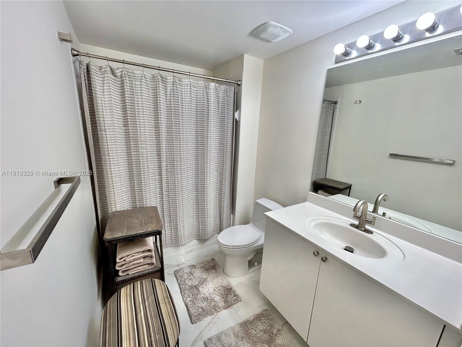 888 Douglas Road, Unit PH05 Coral Gables, FL 33134 - Photo 16 of 22