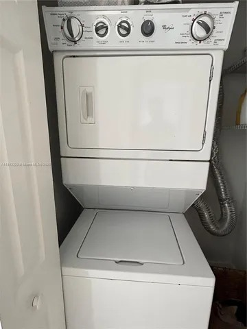 $3,650 | 888 Douglas Road, Unit PH05, Coral Gables, FL 33134