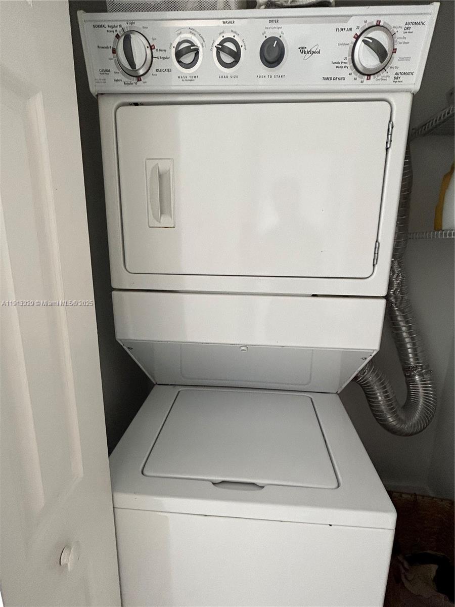 888 Douglas Road, Unit PH05 Coral Gables, FL 33134 - Photo 17 of 22