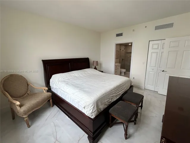 $3,650 | 888 Douglas Road, Unit PH05, Coral Gables, FL 33134