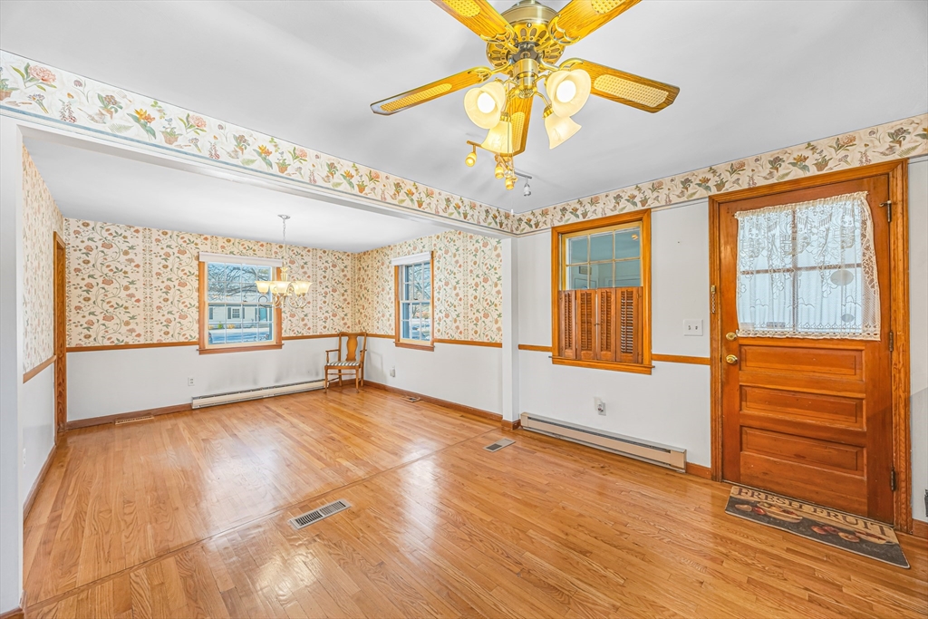 12 Doane Terrace South Hadley, MA 01075 - Photo 5 of 40