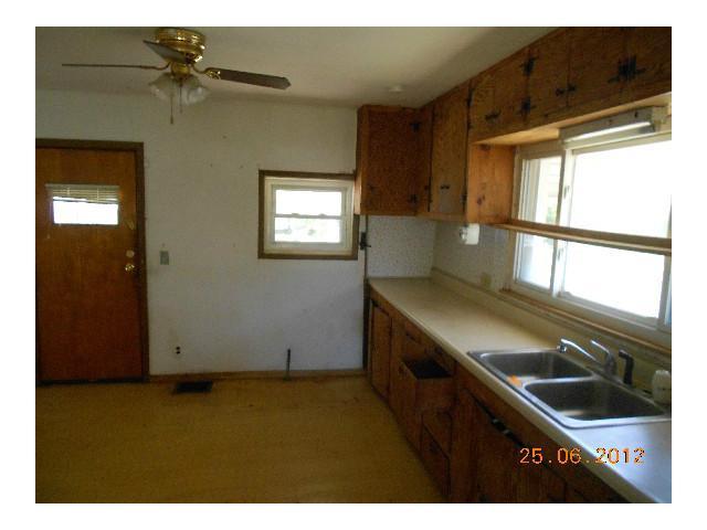 3272 Lewis Road Columbus, OH 43207 - Photo 3 of 8 Gallery Image 3