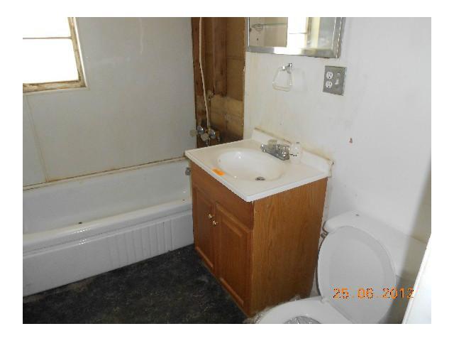 3272 Lewis Road Columbus, OH 43207 - Photo 4 of 8 Gallery Image 4