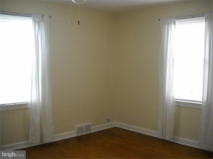30 Edward Road Hatboro, PA 19040 - Photo 4 of 15 Bedroom - Main