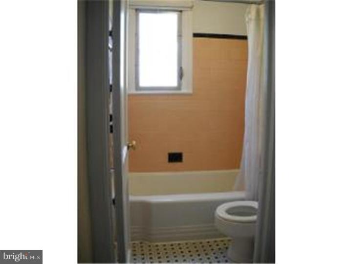 30 Edward Road Hatboro, PA 19040 - Photo 9 of 15 Bathroom
