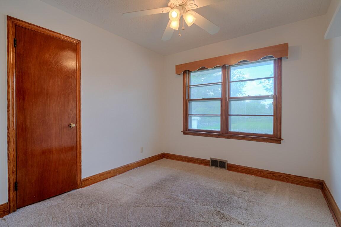 1304 Newbern Road Pulaski, VA 24301 - Photo 24 of 35 1304_Newbern_Web-24