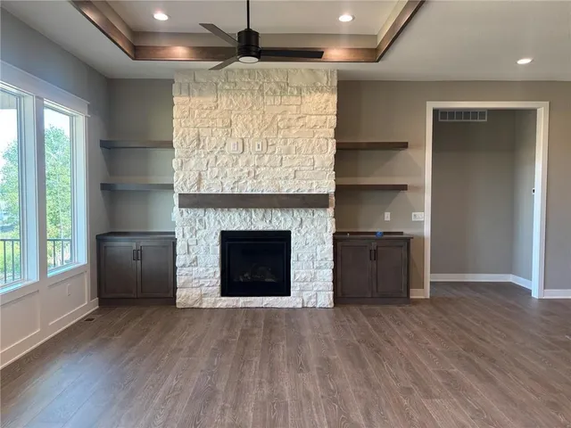 $595,000 | 1136 Southwest Whitby Drive, Lee's Summit, MO 64083