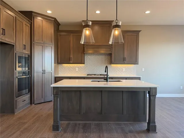 $575,000 | 1136 Southwest Whitby Drive, Lee's Summit, MO 64083