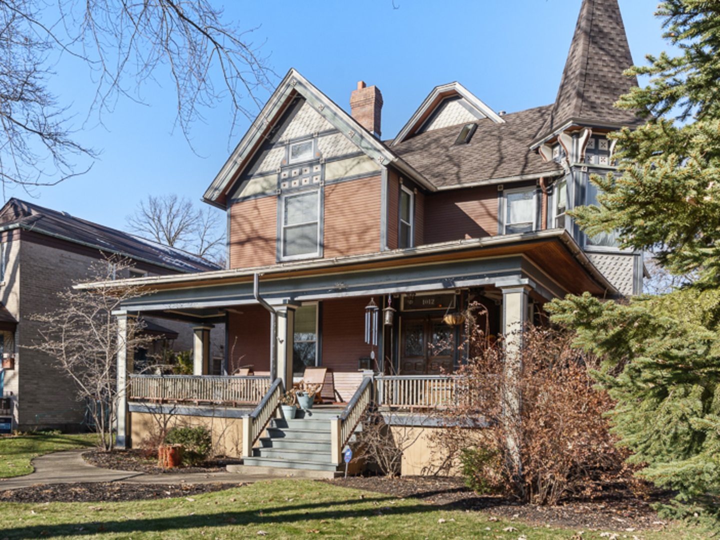 1012 Chicago Avenue Oak Park, IL 60302 - Photo 23 of 27 a front view of a house