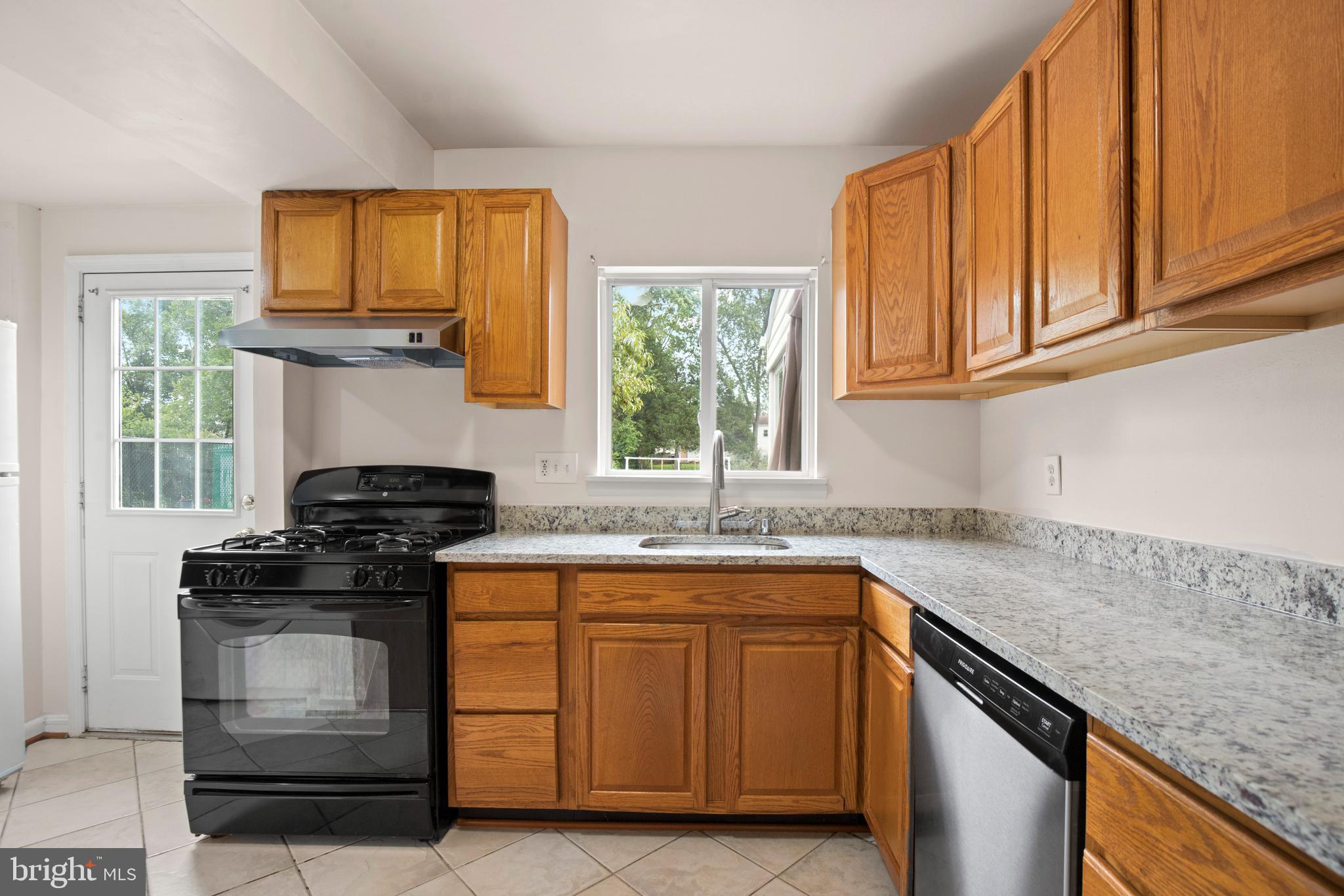 4109 Lees Corner Road Chantilly, VA 20151 - Photo 20 of 48 Kitchen