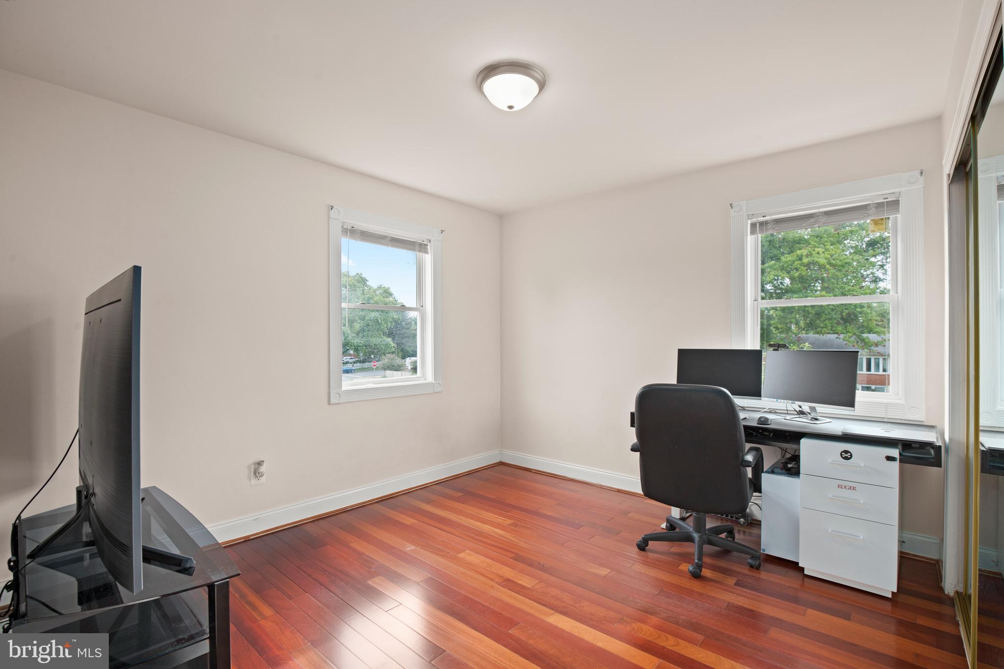 4109 Lees Corner Road Chantilly, VA 20151 - Photo 25 of 48 Bedroom 1