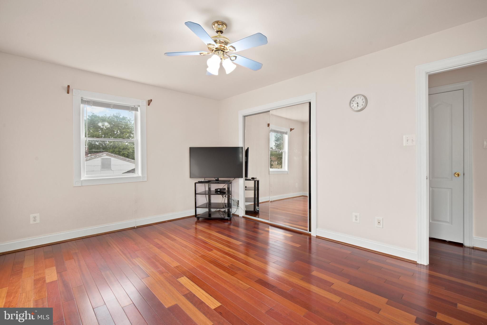 4109 Lees Corner Road Chantilly, VA 20151 - Photo 28 of 48 Master Bedroom