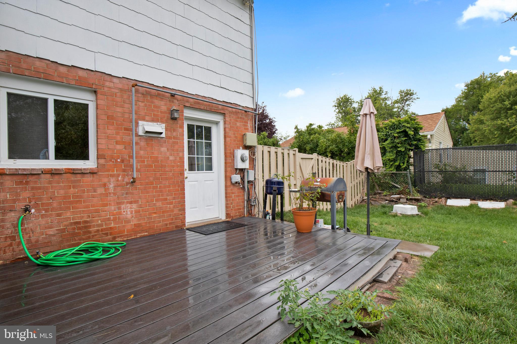 4109 Lees Corner Road Chantilly, VA 20151 - Photo 37 of 48 Deck