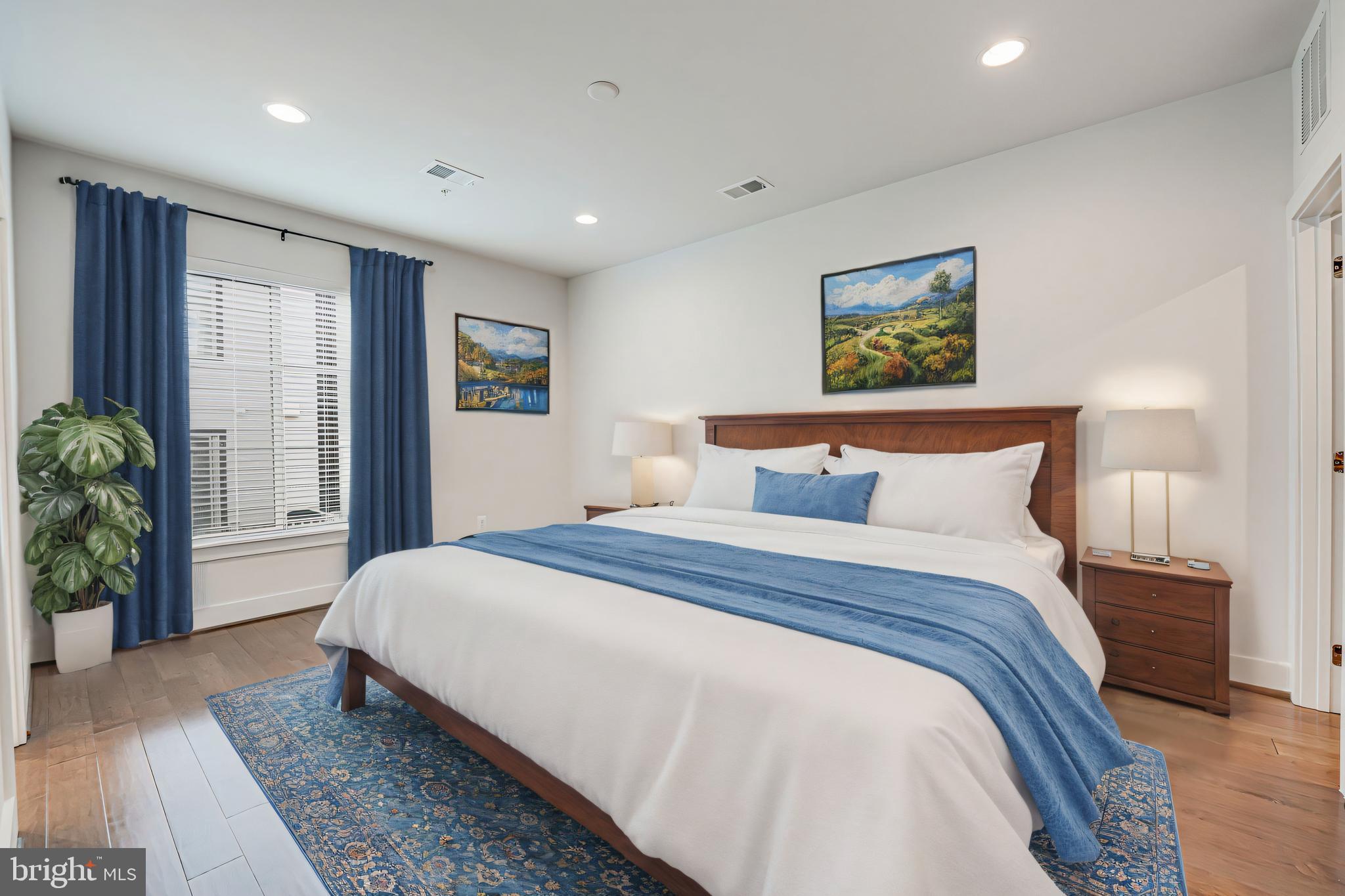 2865 Lowen Valley Road Alexandria, VA 22303 - Photo 11 of 34 Primary Bedroom