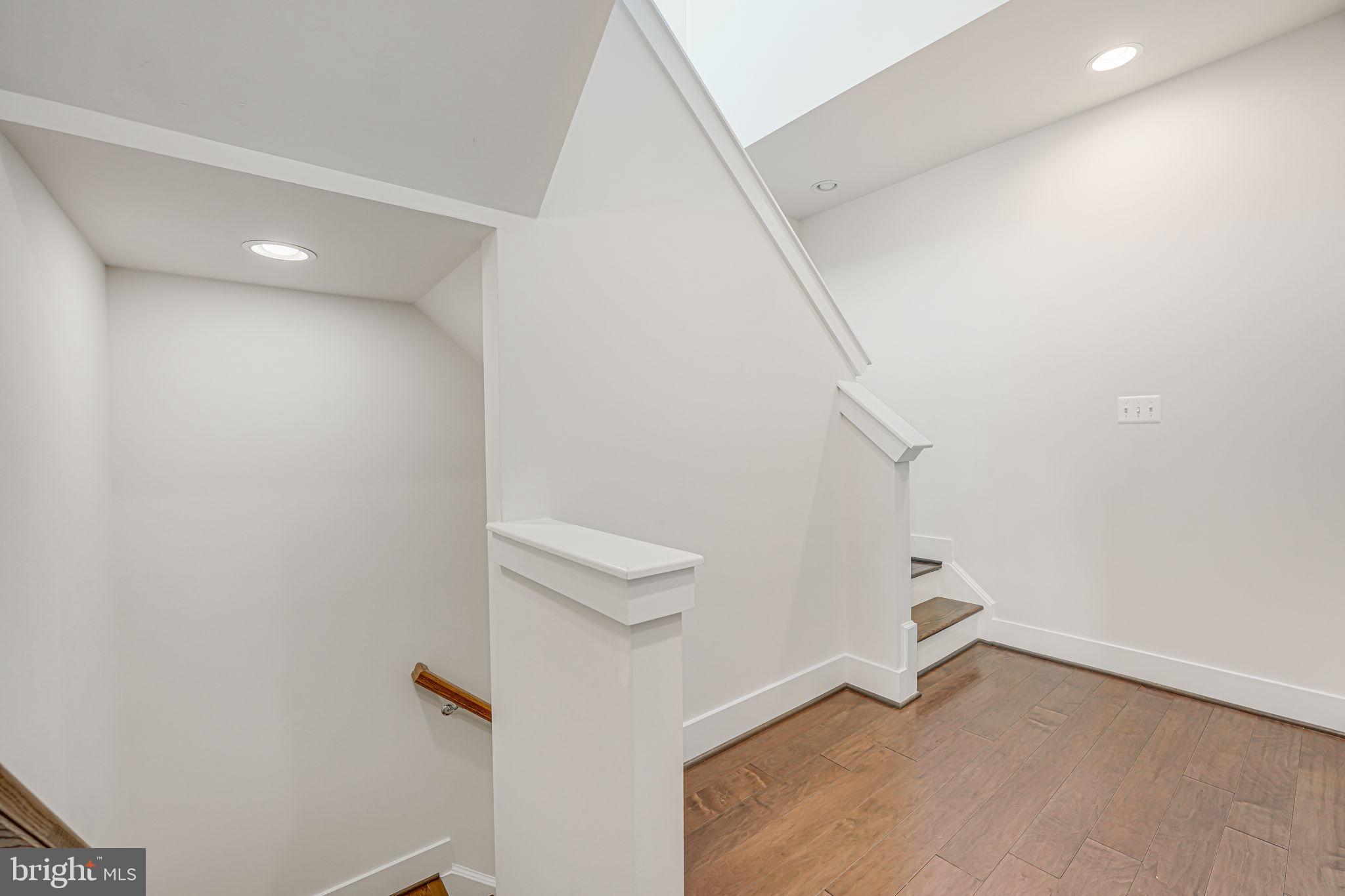 2865 Lowen Valley Road Alexandria, VA 22303 - Photo 12 of 34