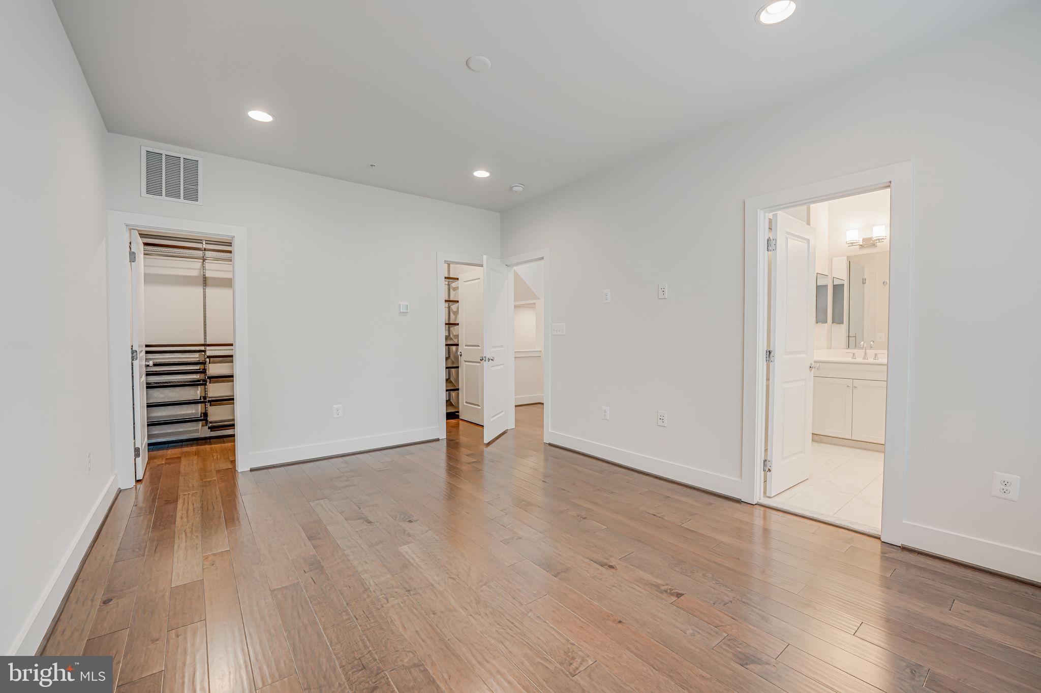 2865 Lowen Valley Road Alexandria, VA 22303 - Photo 13 of 34