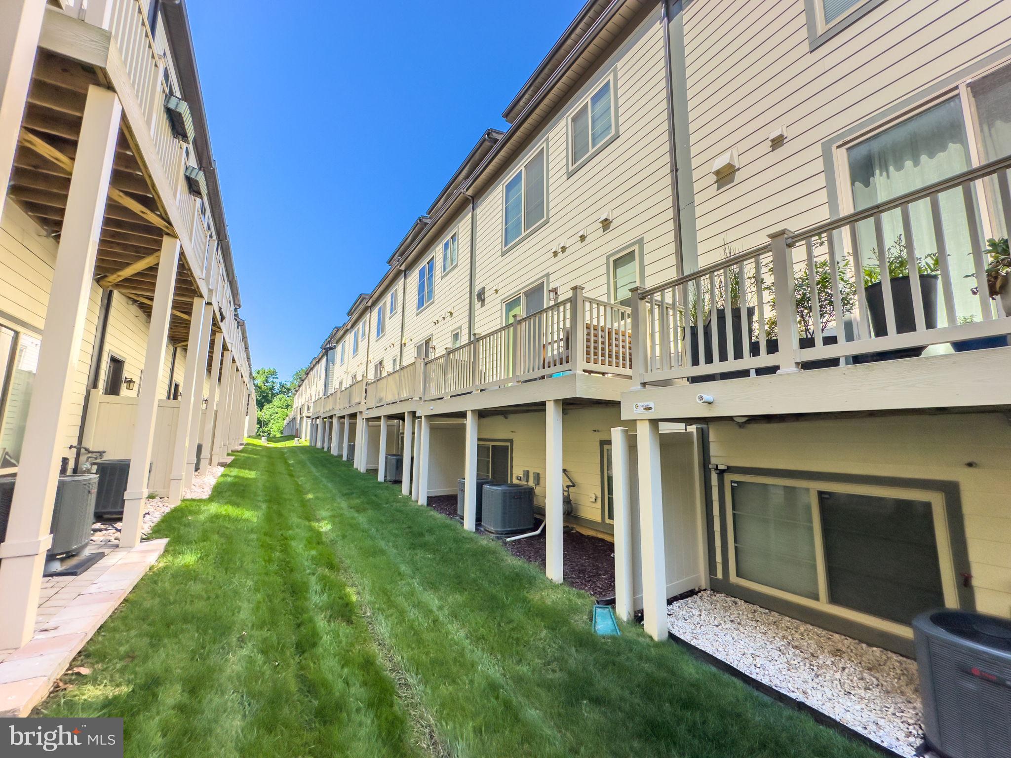 2865 Lowen Valley Road Alexandria, VA 22303 - Photo 28 of 34