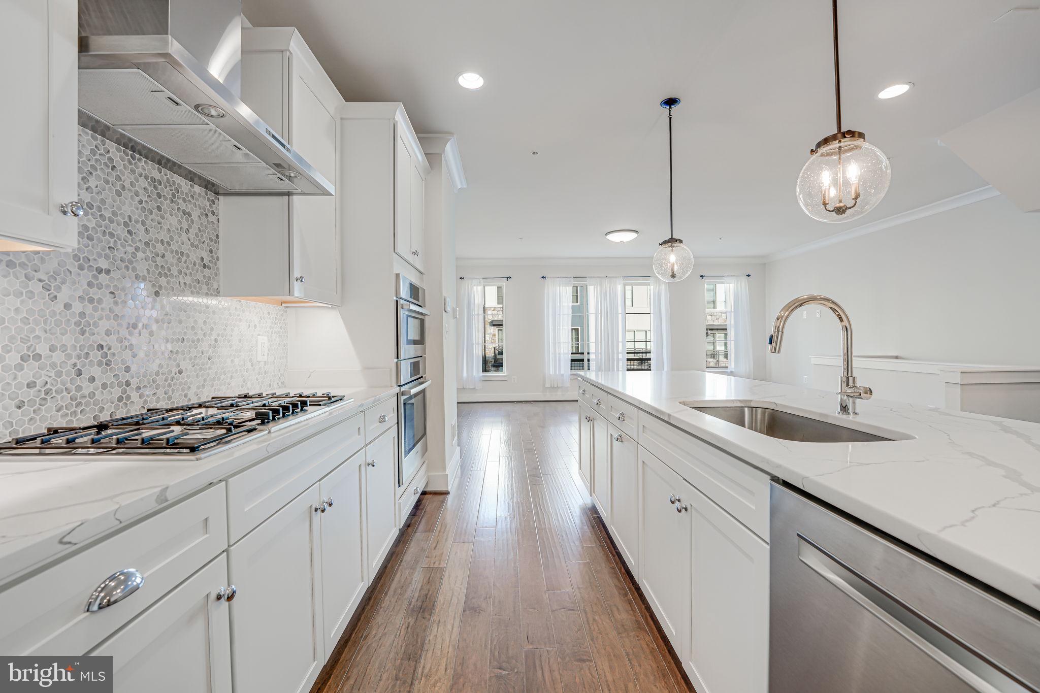 2865 Lowen Valley Road Alexandria, VA 22303 - Photo 4 of 34 Kitchen