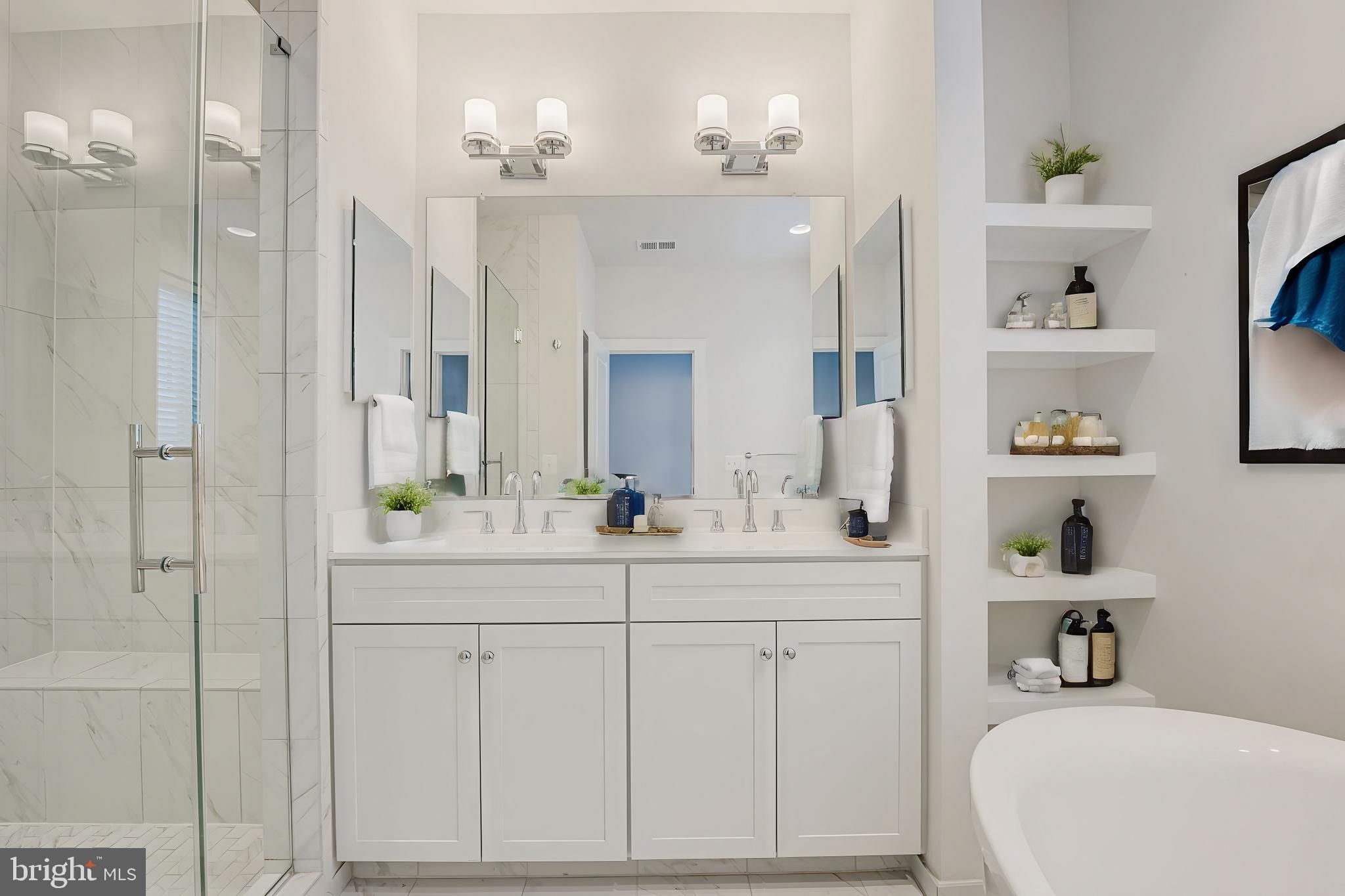 2865 Lowen Valley Road Alexandria, VA 22303 - Photo 10 of 34 Primary Bathroom