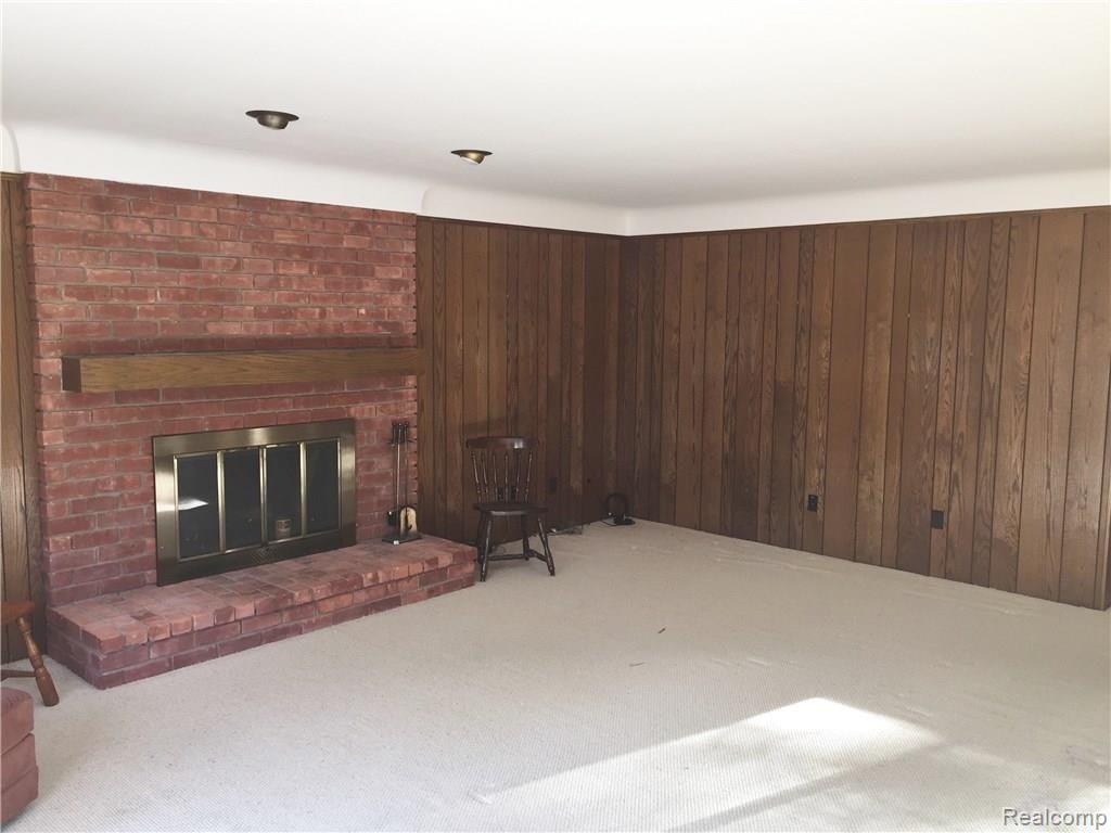 75 Belle Meade Road Grosse Pointe, MI 48236 - Photo 13 of 23 Family room
