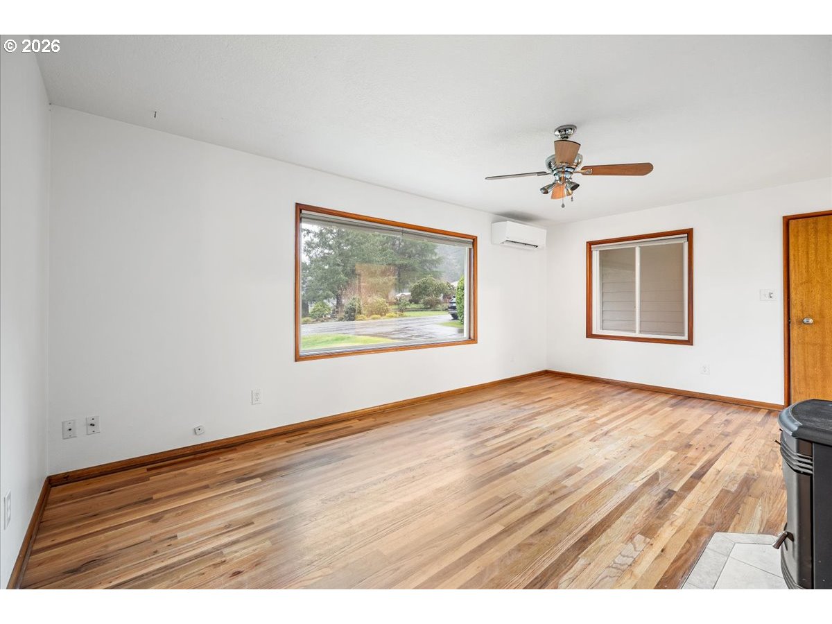 45777 Southwest Maple Lane Gaston, OR 97119 - Photo 12 of 48