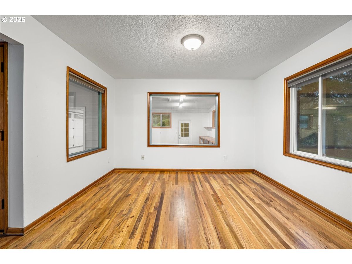 45777 Southwest Maple Lane Gaston, OR 97119 - Photo 14 of 48