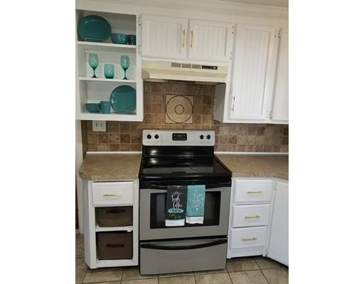 38 Tourigny Street Springfield, MA 01104 - Photo 2 of 15 Gallery Image 2