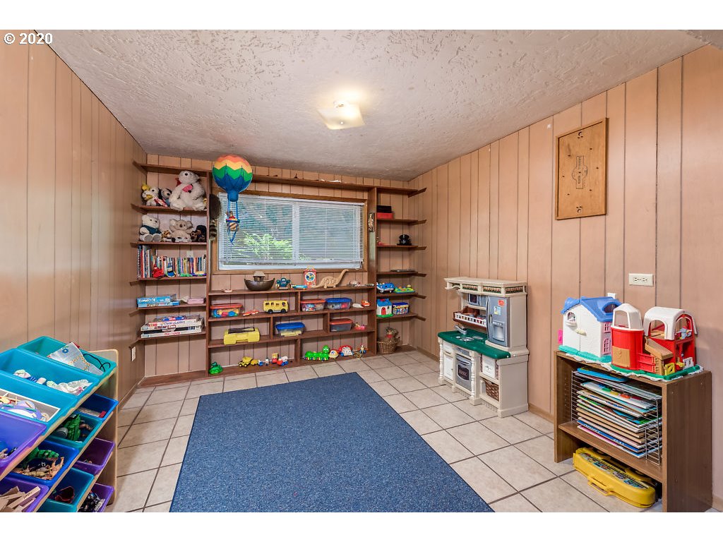 19462 Beutel Road Oregon City, OR 97045 - Photo 20 of 32 Gallery Image 20