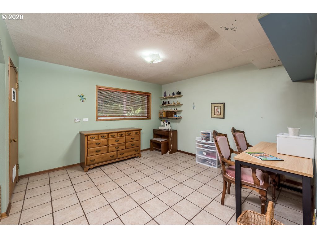 19462 Beutel Road Oregon City, OR 97045 - Photo 21 of 32 Gallery Image 21
