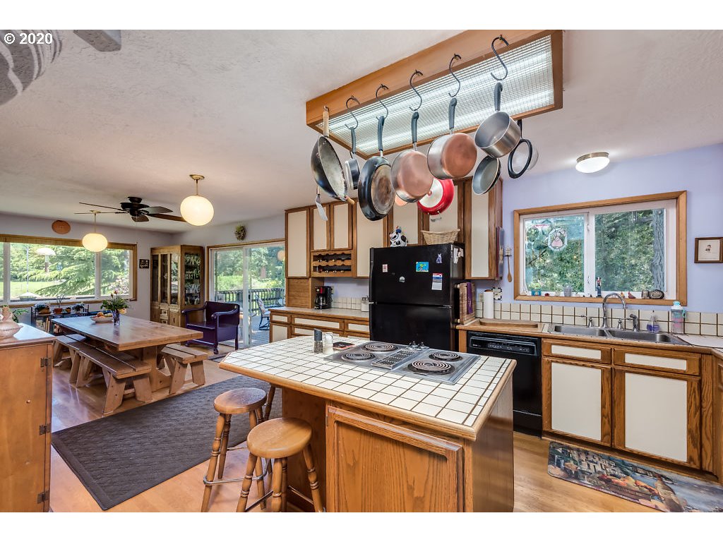19462 Beutel Road Oregon City, OR 97045 - Photo 9 of 32 Gallery Image 9